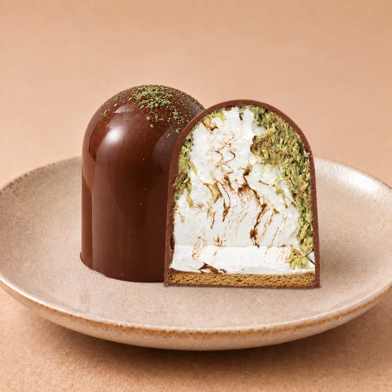 Milk Chocolate / Pistachio & Knafeh / Biscuit